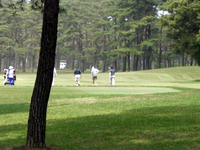 誰でもプレーできる日本は幸せだな～と思います。でも、もう少し安ければ…ですね。